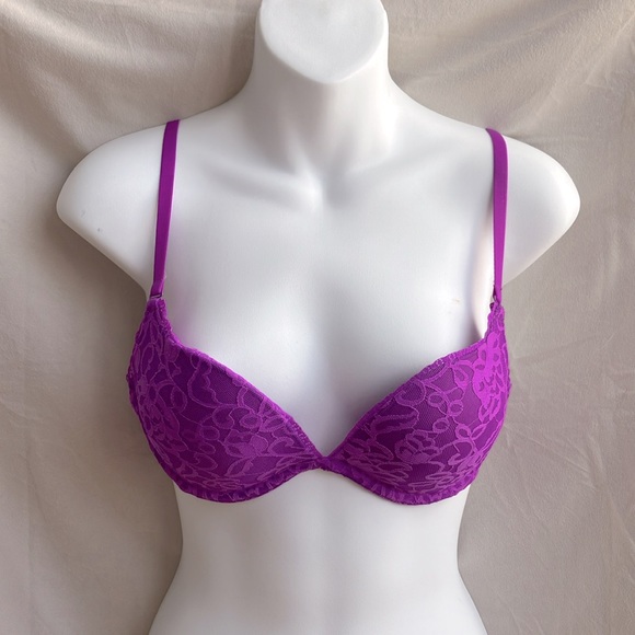 Victoria’s Secret | Lace Push-Up Bra - Picture 7 of 7